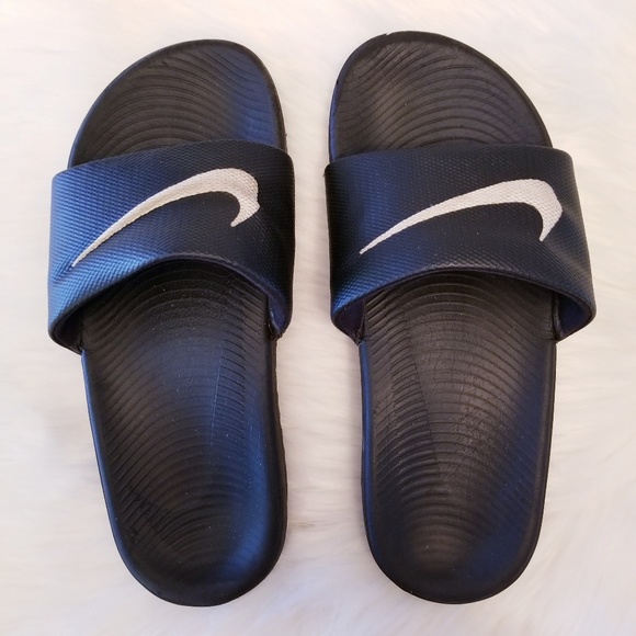 nike sandals size 5